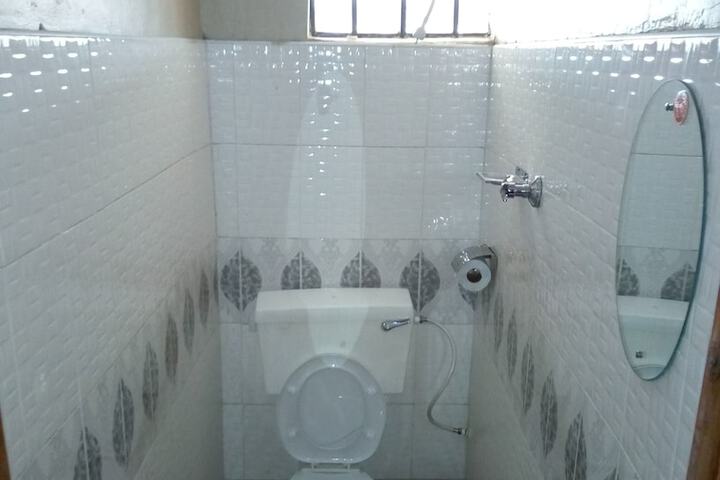 Room 8 of 15