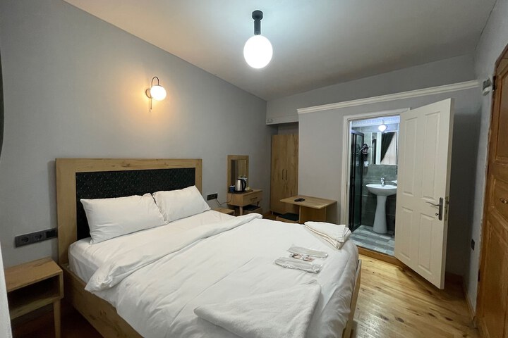 Room 29 of 100