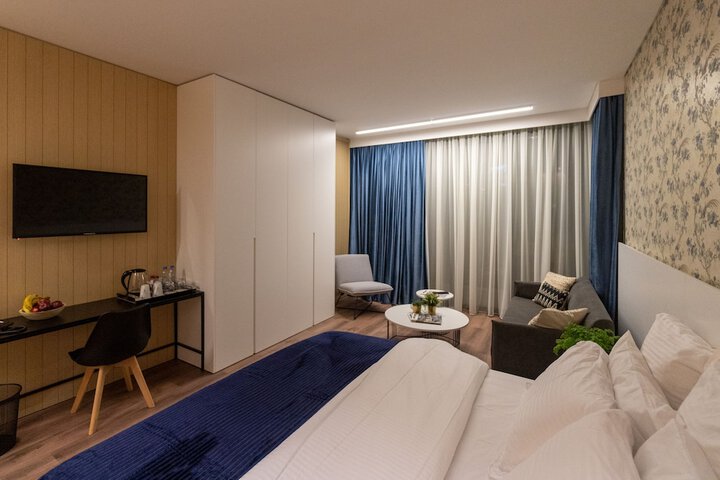 Room 19 of 49
