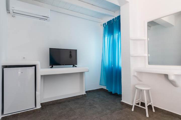 Room 37 of 104