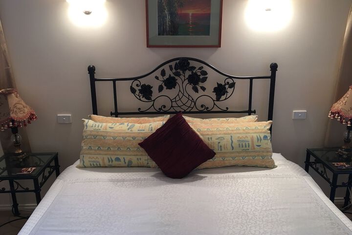 Room 23 of 117