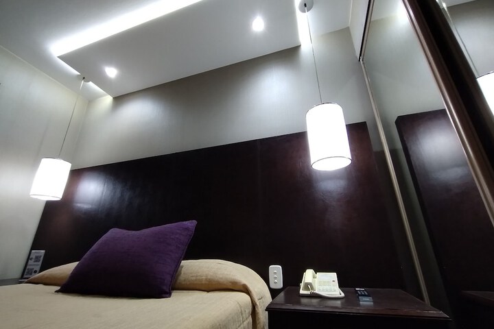 Room 11 of 72