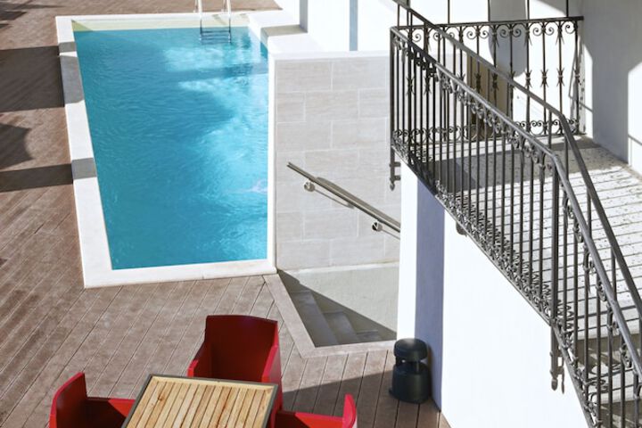 Pool 36 of 111