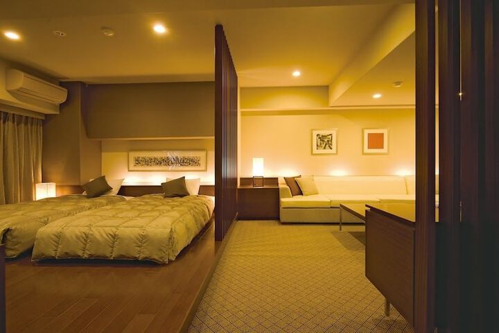 Room 5 of 36