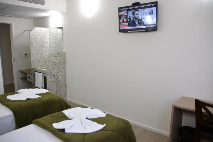 Room 2 of 22