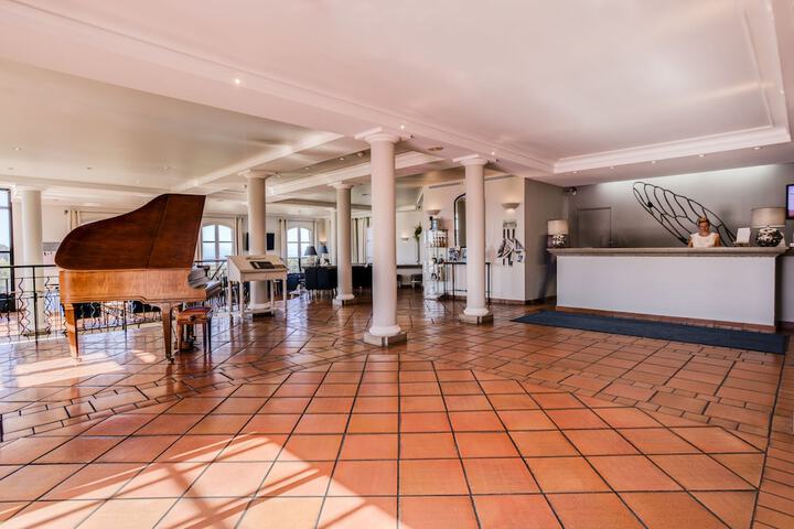 Hotel Interior 2 of 129