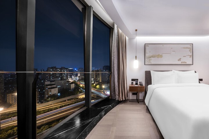 Room 37 of 225