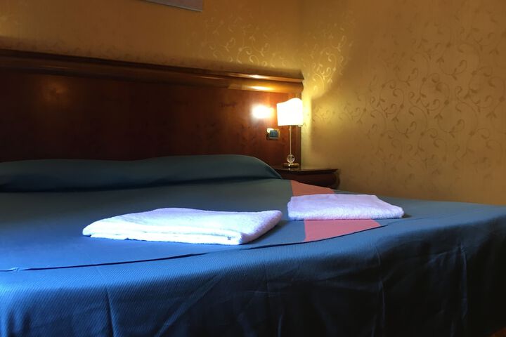 Room 22 of 48