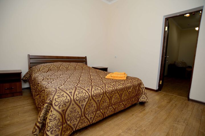Room 13 of 29