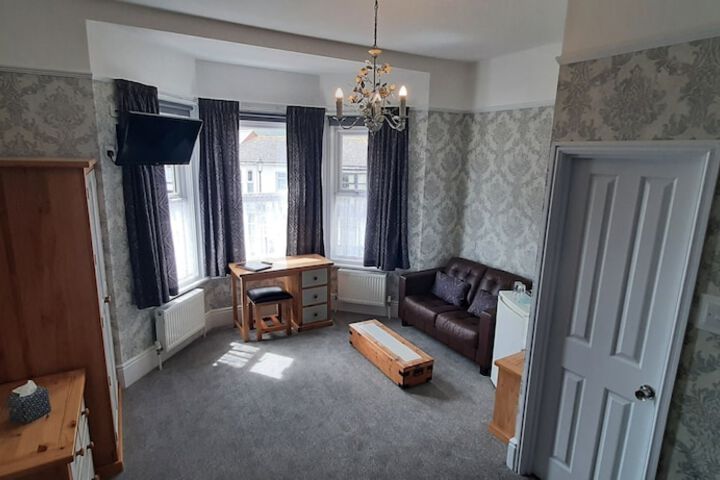 Room 4 of 56