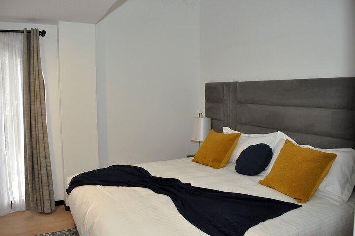 Room 14 of 329