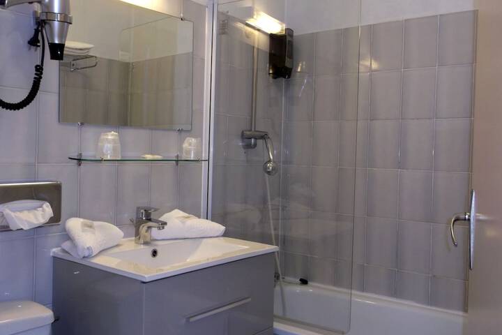 Room 19 of 32