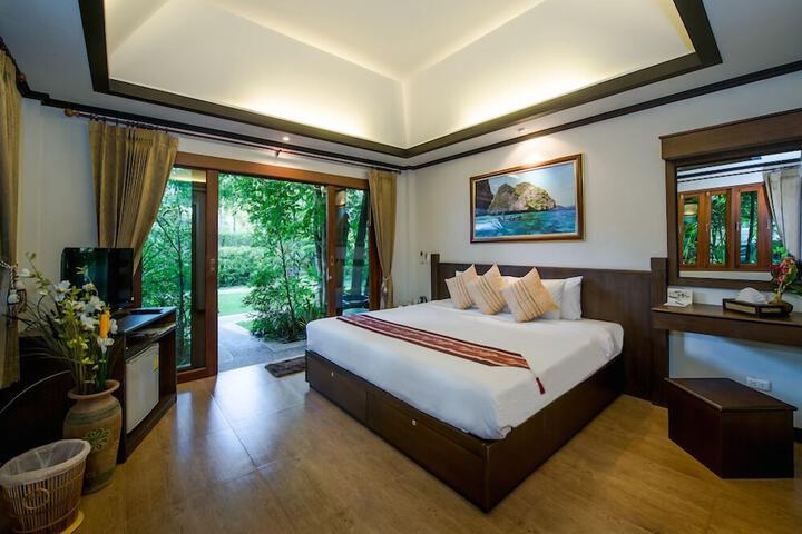 Room 14 of 53