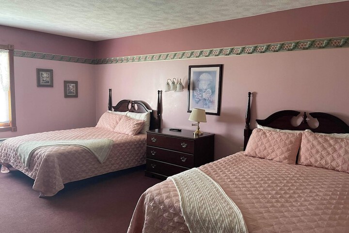 Room 33 of 59