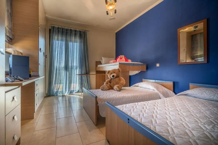 Room 7 of 26