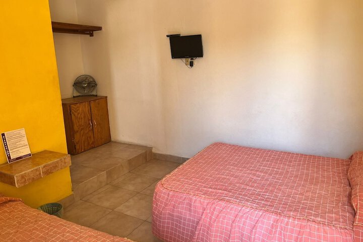 Room 4 of 18
