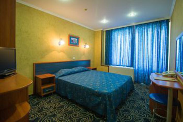 Room 32 of 87