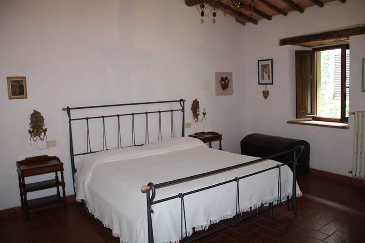 Room 5 of 66
