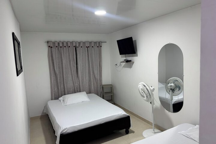 Room 16 of 28