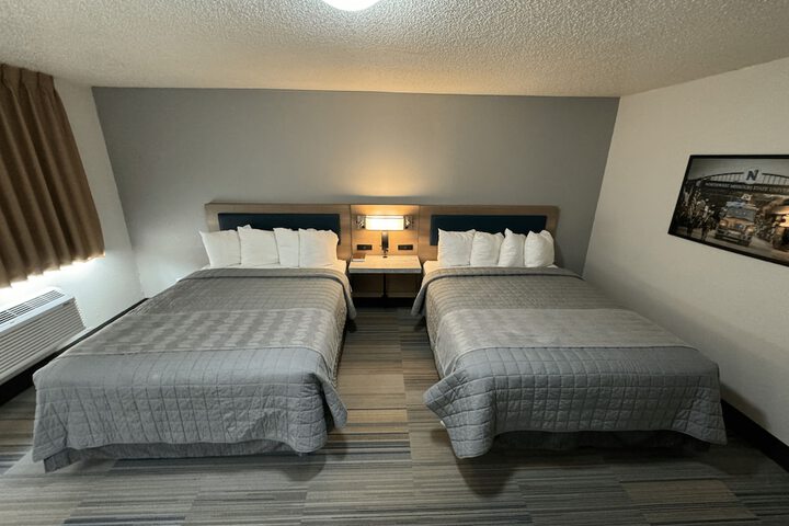 Room 13 of 38