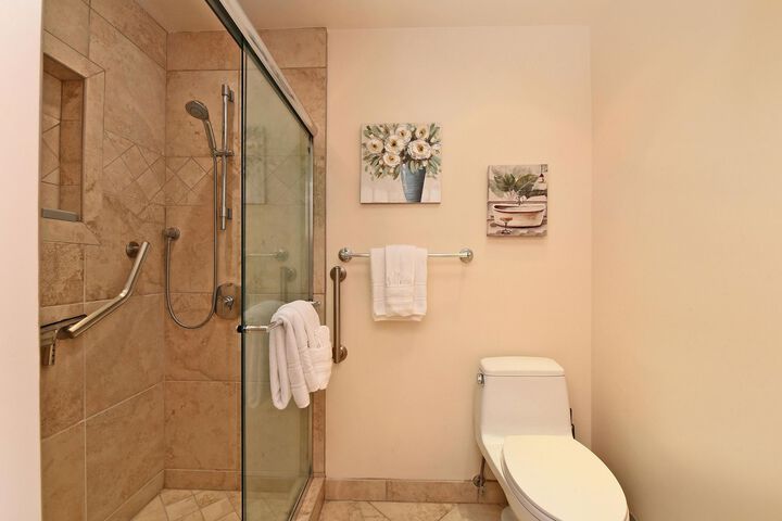 Room 4 of 113