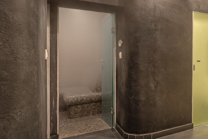 Room 49 of 86