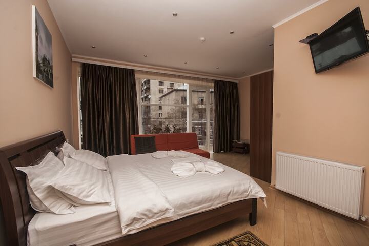 Room 10 of 63
