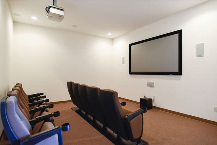 Entertainment 15 of 21