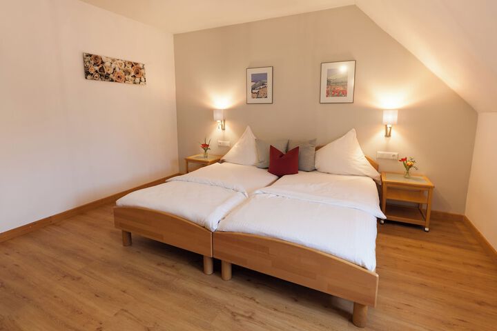 Room 8 of 31