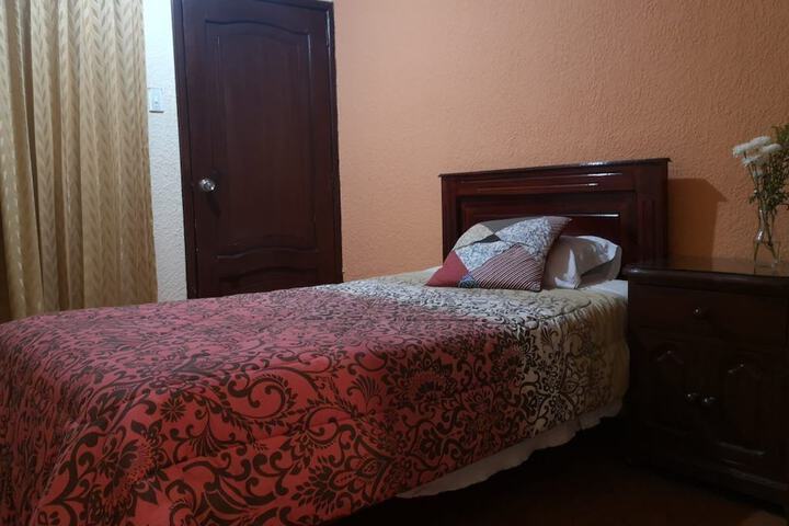 Room 10 of 18