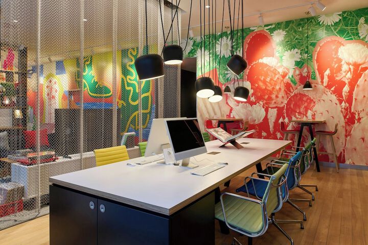Guest Lobby