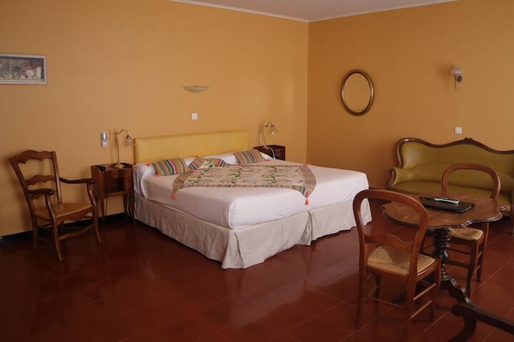 Room 30 of 47