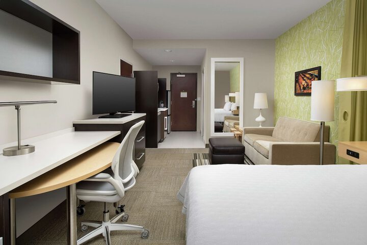 Room 51 of 108