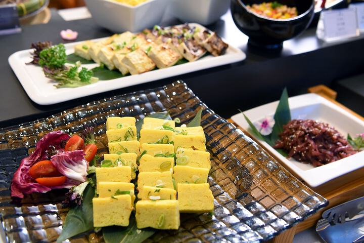 Dining 60 of 73