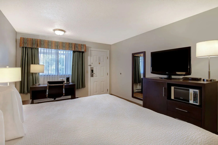 Room 5 of 25