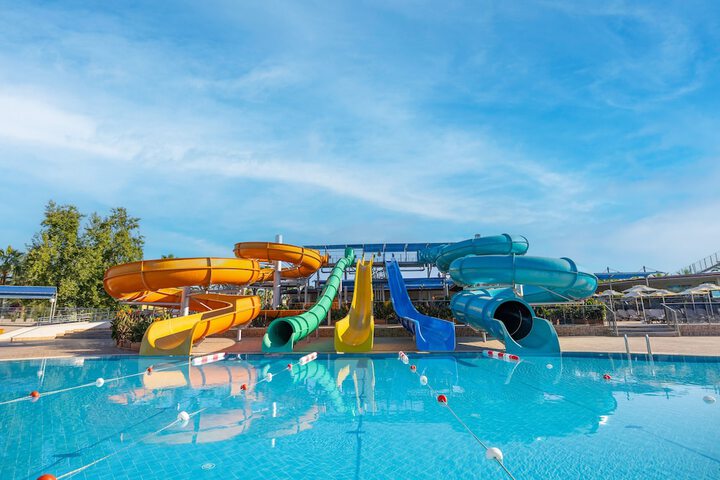 Pool 64 of 259