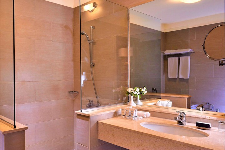 Room 20 of 59