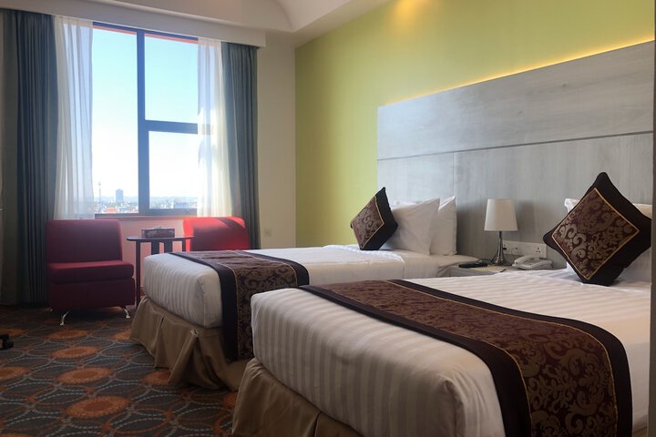 Room 13 of 87