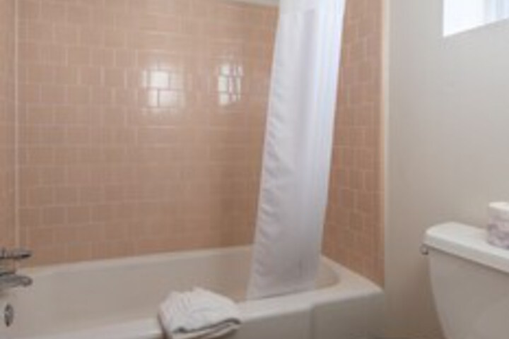 Room 5 of 21