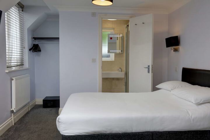 Room 15 of 91