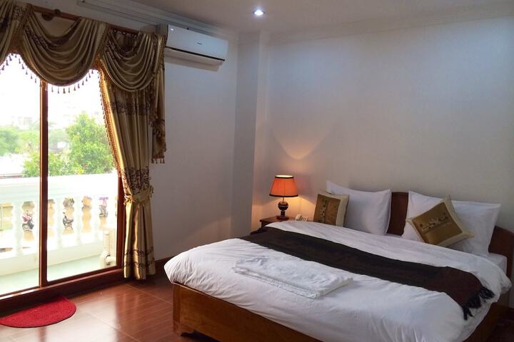 Room 15 of 37