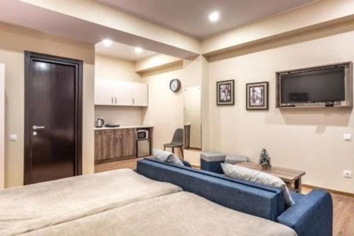 Room 5 of 20
