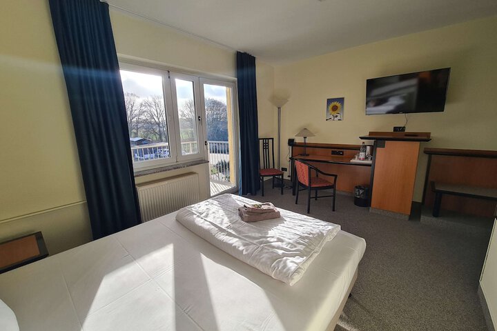Room 14 of 82