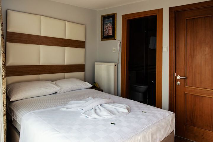 Room 10 of 23