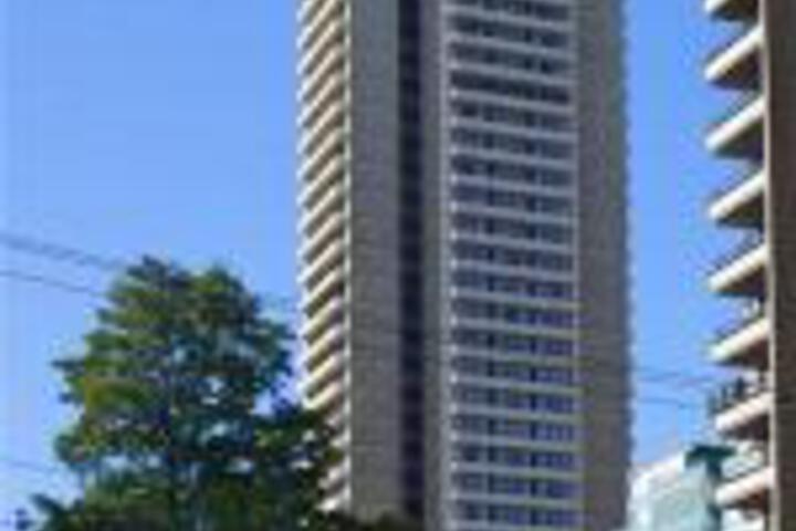 Empire Landmark Hotel
