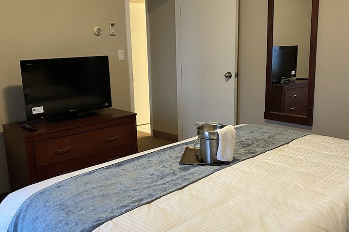Room 16 of 93