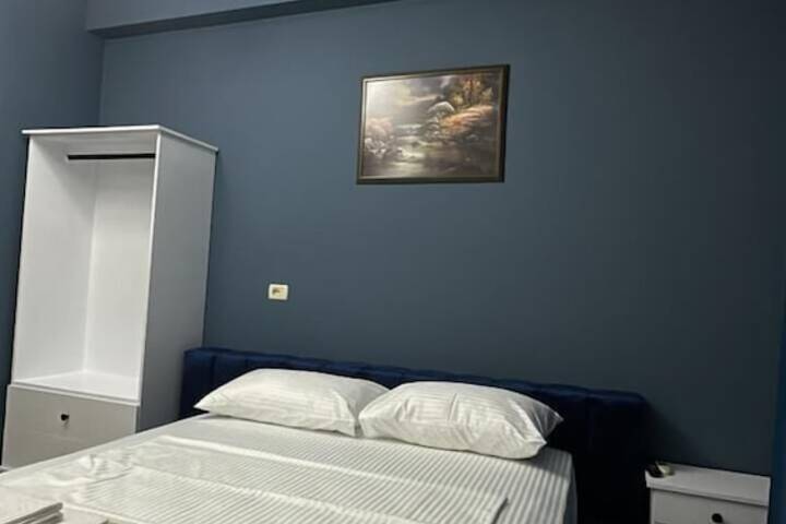 Room 53 of 65