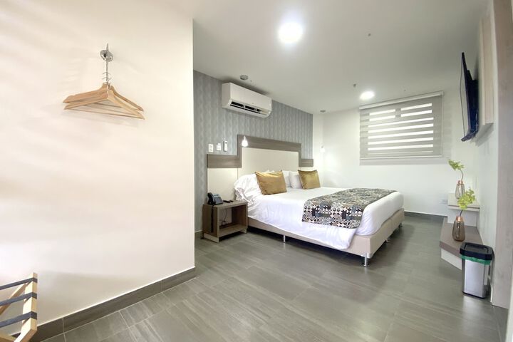 Room 25 of 81