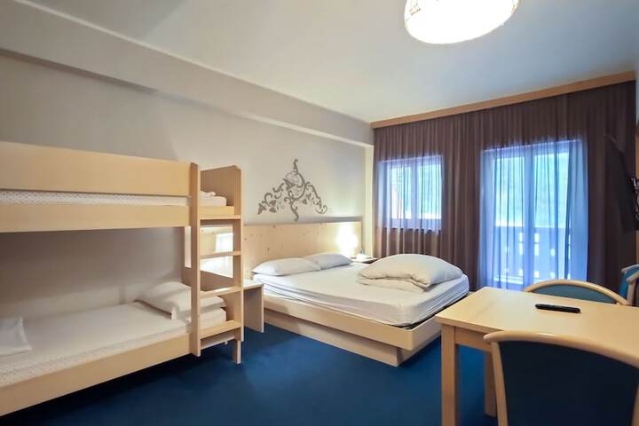 Room 15 of 41