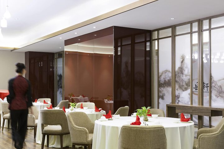 Dining 45 of 70